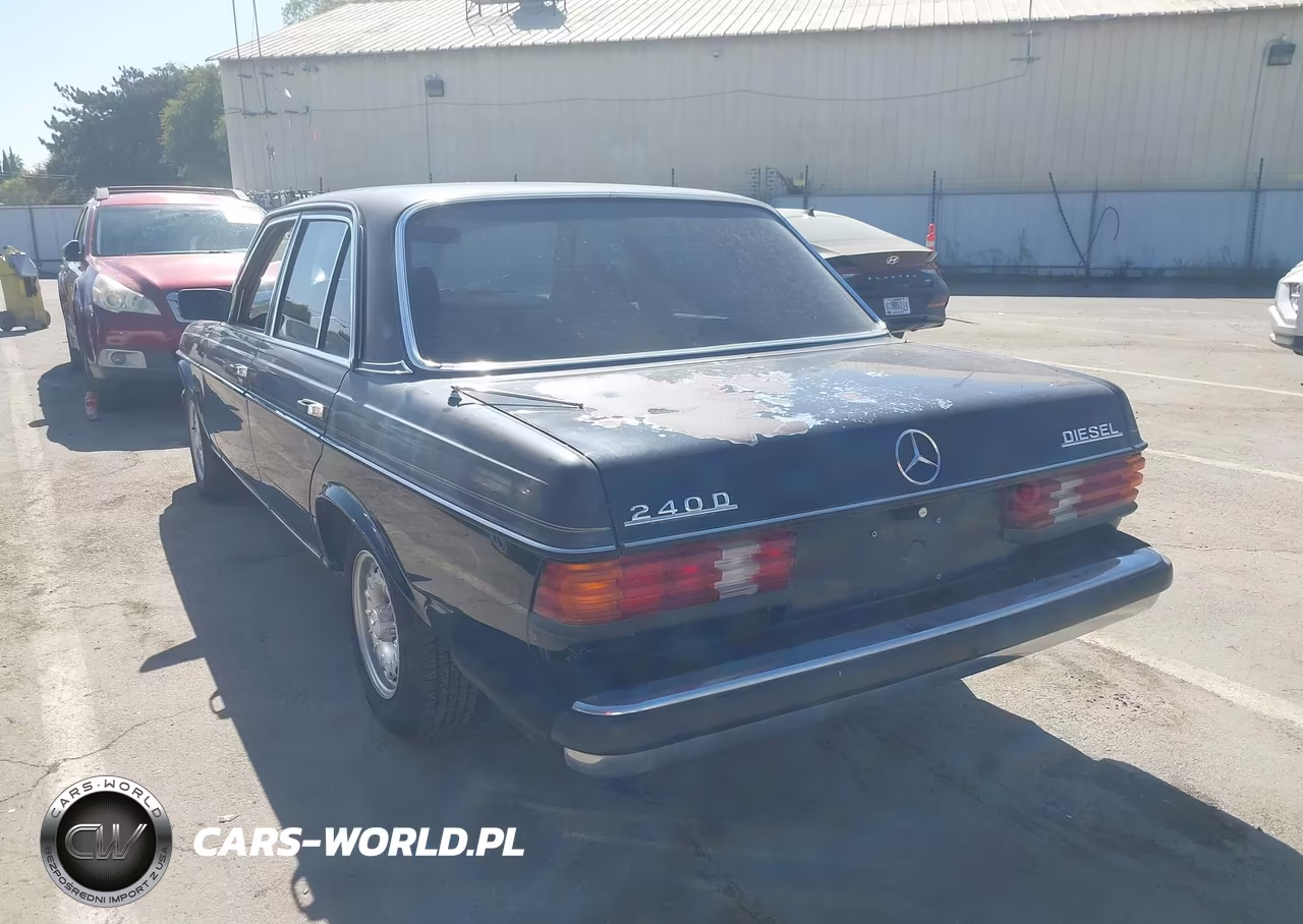 1983 Mercedes-Benz 240 D VIN:WDBAB23A5DB375793 - 3
