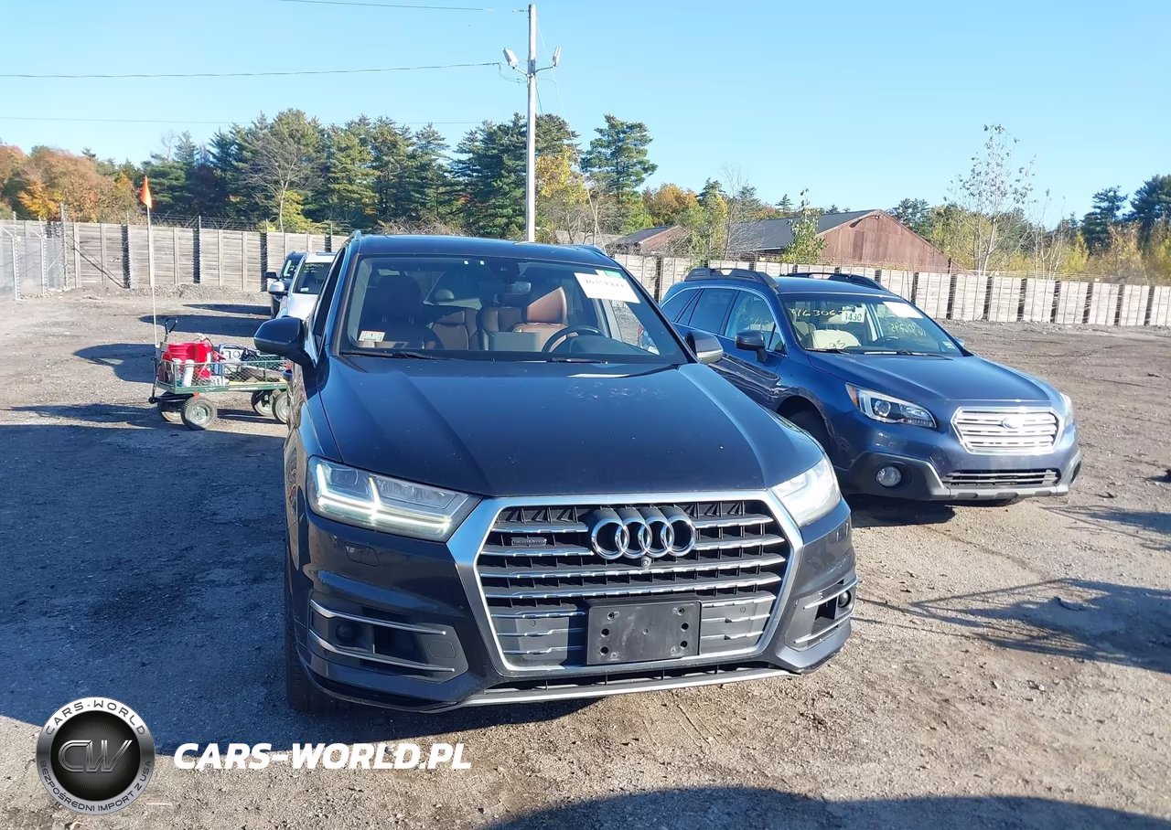 2017 Audi Q7 3.0T Premium VIN:WA1LAAF78HD031824 - 12