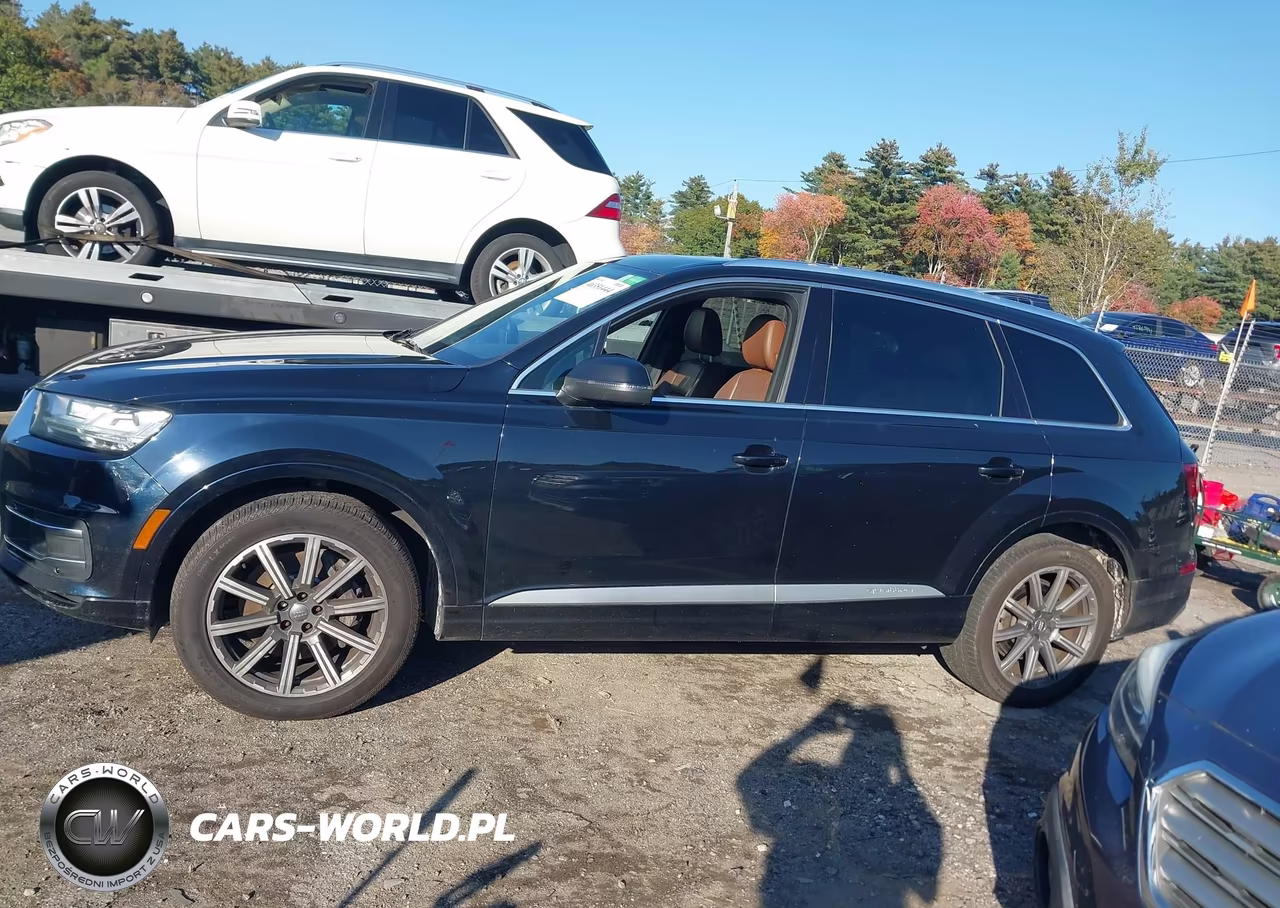 2017 Audi Q7 3.0T Premium VIN:WA1LAAF78HD031824 - 14