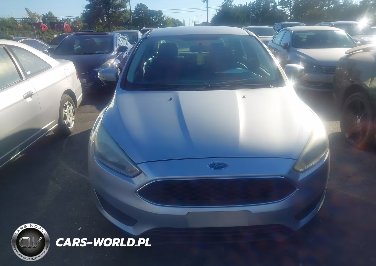 2017 Ford Focus Se VIN:1FADP3F2XHL286852 - 6
