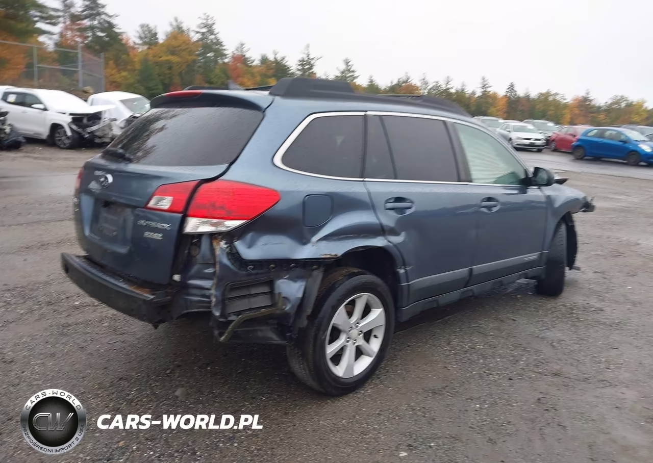 2014 Subaru Outback 2.5I Premium VIN:4S4BRBCCXE3224491 - 4