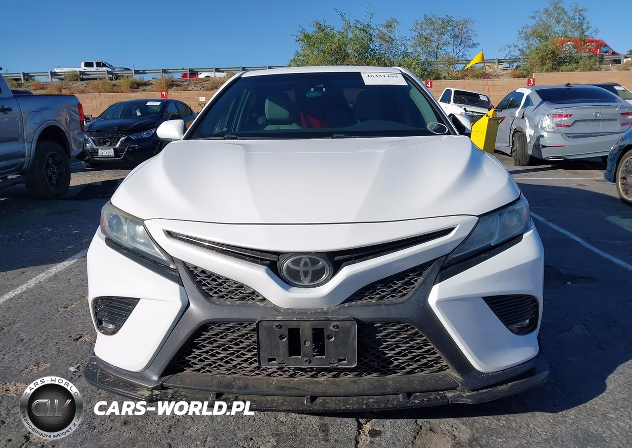 2018 Toyota Camry Se VIN:4T1B11HK4JU523755 - 13