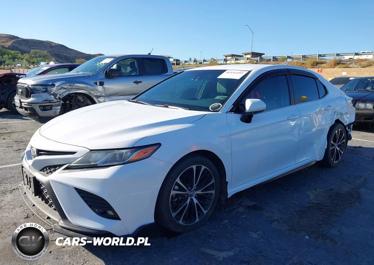 2018 Toyota Camry Se VIN:4T1B11HK4JU523755 - 2