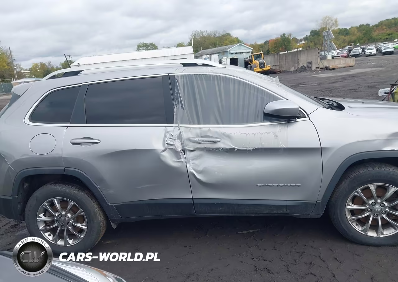2019 Jeep Cherokee Latitude Plus 4X4 VIN:1C4PJMLN0KD189223 - 13