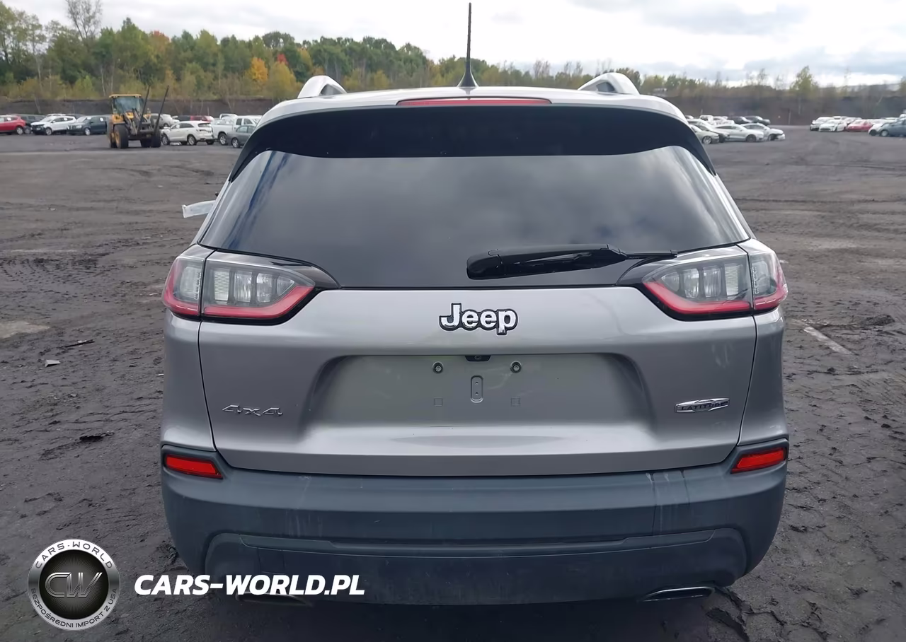 2019 Jeep Cherokee Latitude Plus 4X4 VIN:1C4PJMLN0KD189223 - 16