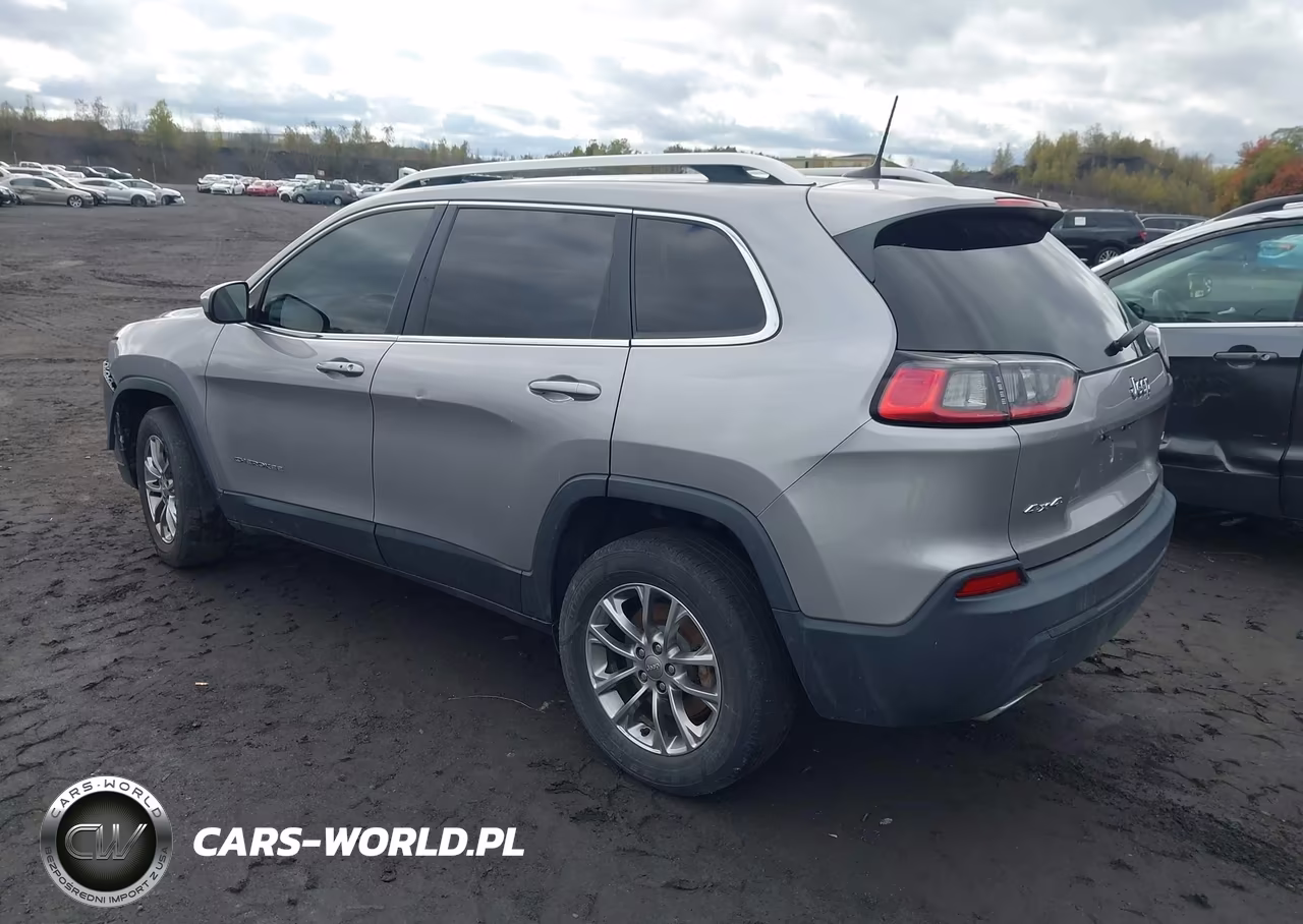 2019 Jeep Cherokee Latitude Plus 4X4 VIN:1C4PJMLN0KD189223 - 3
