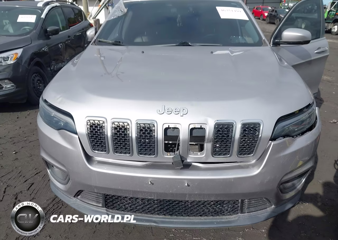 2019 Jeep Cherokee Latitude Plus 4X4 VIN:1C4PJMLN0KD189223 - 6