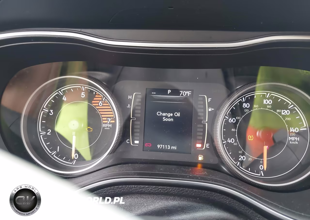 2019 Jeep Cherokee Latitude Plus 4X4 VIN:1C4PJMLN0KD189223 - 7