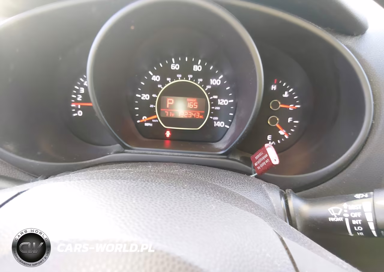 2016 Kia Soul + VIN:KNDJP3A51G7240235 - 7