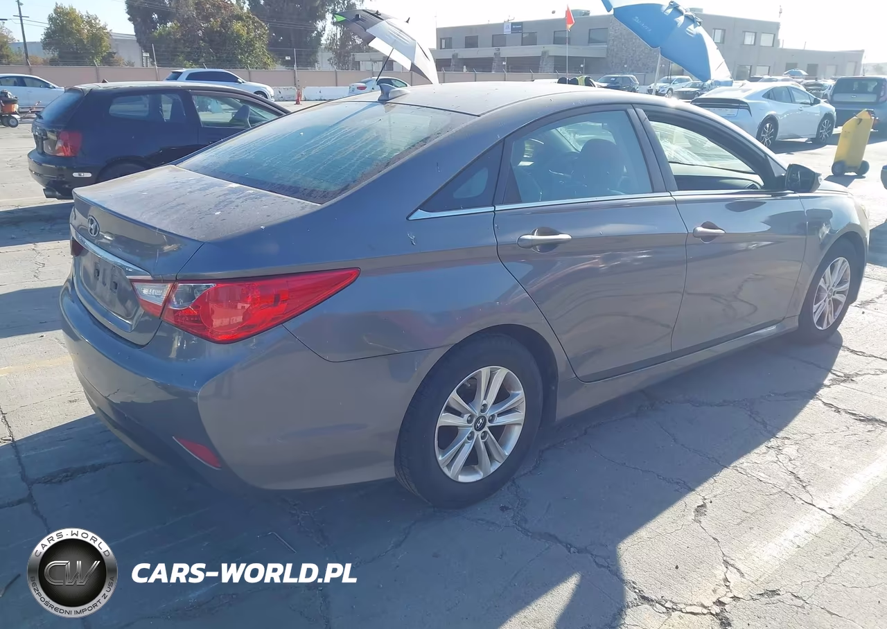 2014 Hyundai Sonata Gls VIN:5NPEB4AC6EH916286 - 4