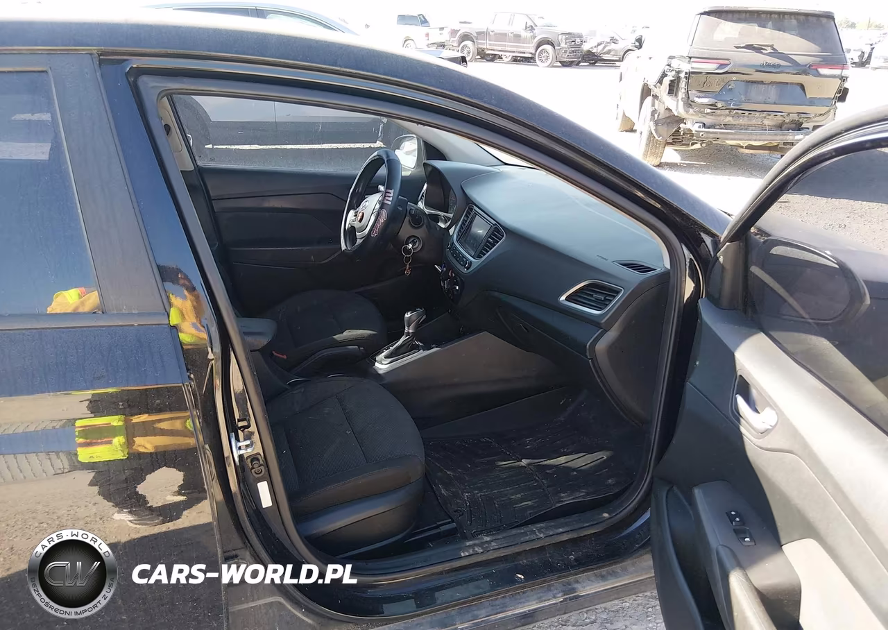 2018 Hyundai Accent Sel VIN:3KPC24A39JE019968 - 5