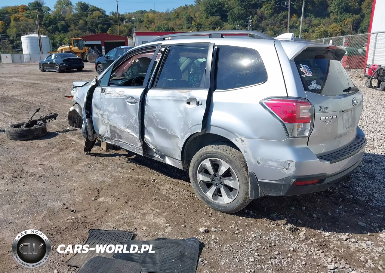 2017 Subaru Forester 2.5I Premium VIN:JF2SJAECXHH415002 - 3