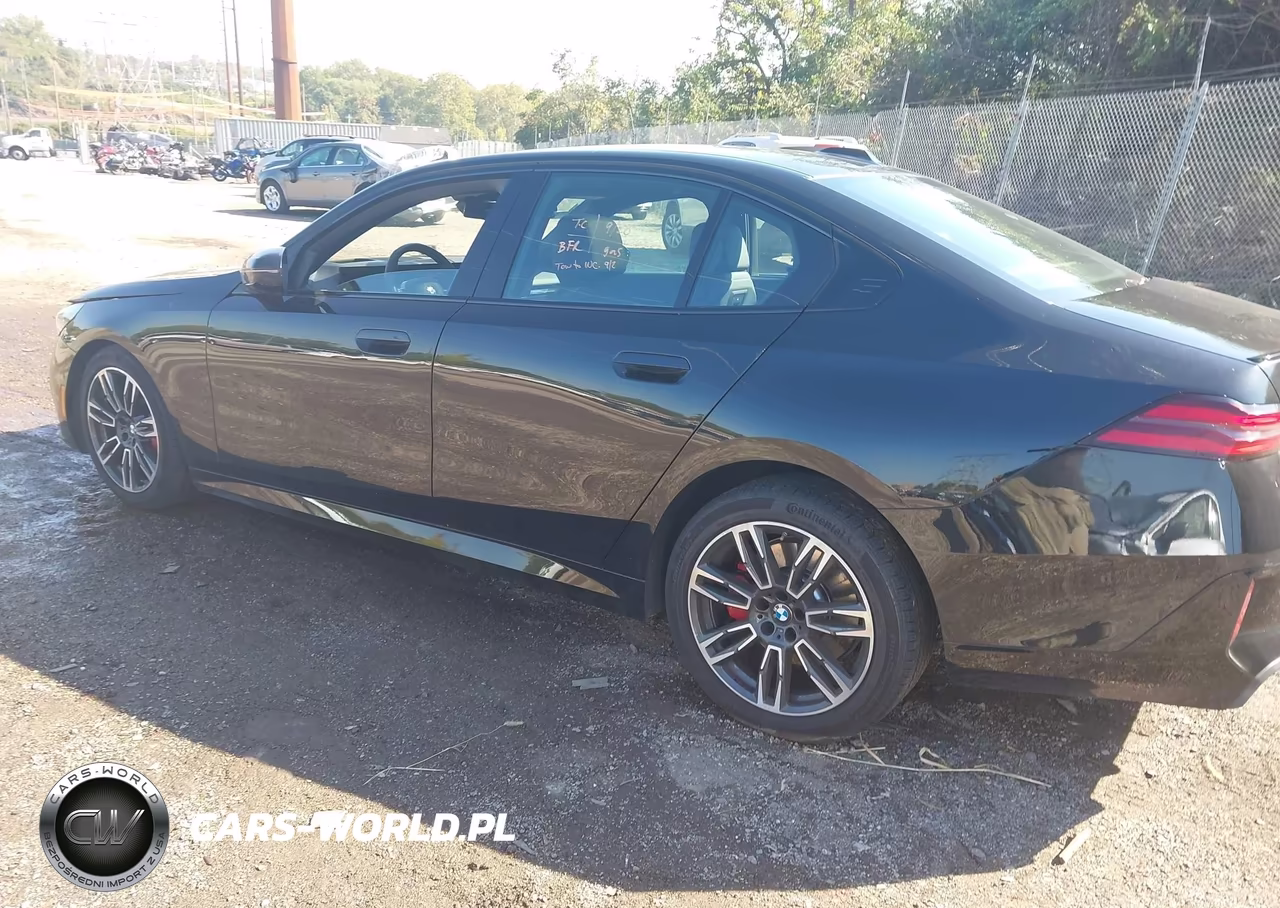 2026 BMW 530I xDrive VIN:WBA53FJ06TCX47651 - 3