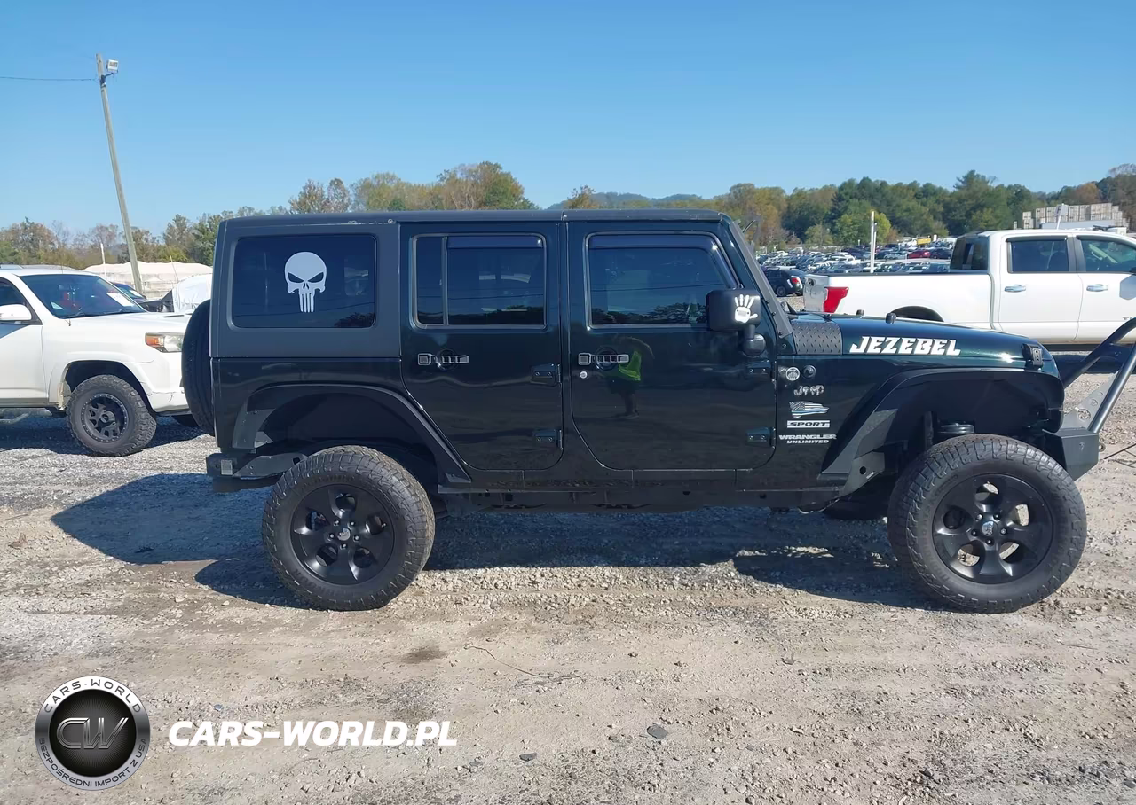 2012 Jeep Wrangler Unlimited Sport VIN:1C4HJWDG7CL182597 - 13