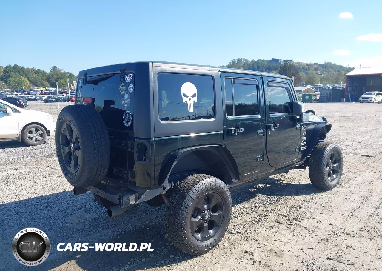 2012 Jeep Wrangler Unlimited Sport VIN:1C4HJWDG7CL182597 - 4