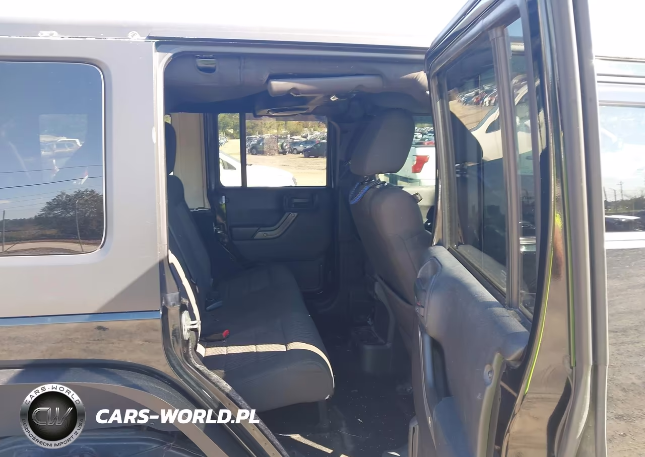 2012 Jeep Wrangler Unlimited Sport VIN:1C4HJWDG7CL182597 - 8