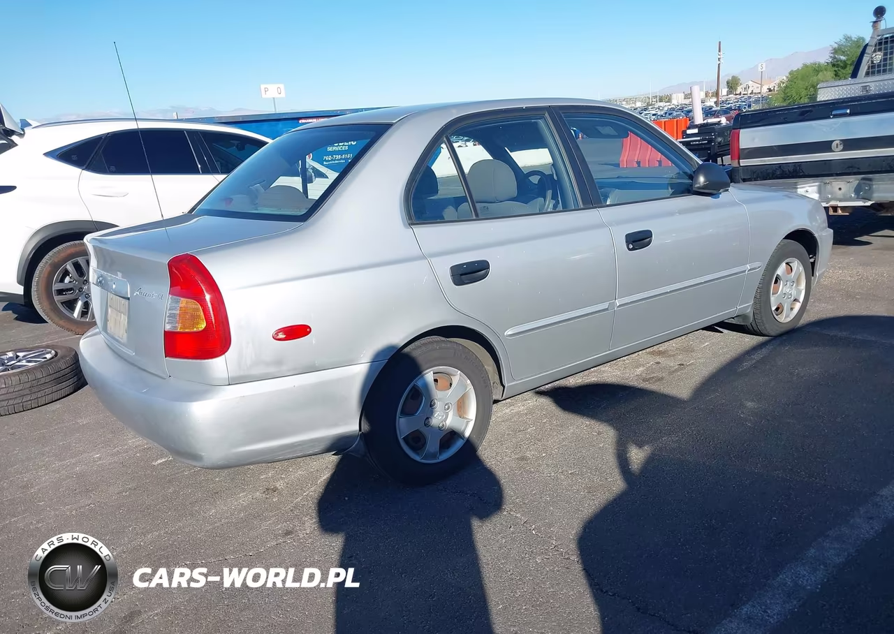 2002 Hyundai Accent Gl VIN:KMHCG45C02U318694 - 4