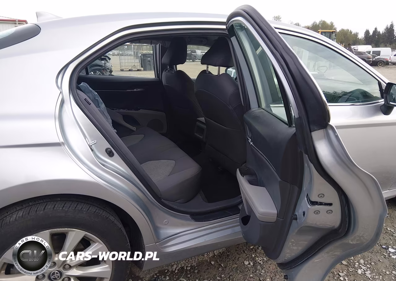 2020 Toyota Camry Le VIN:4T1C11AKXLU363253 - 8