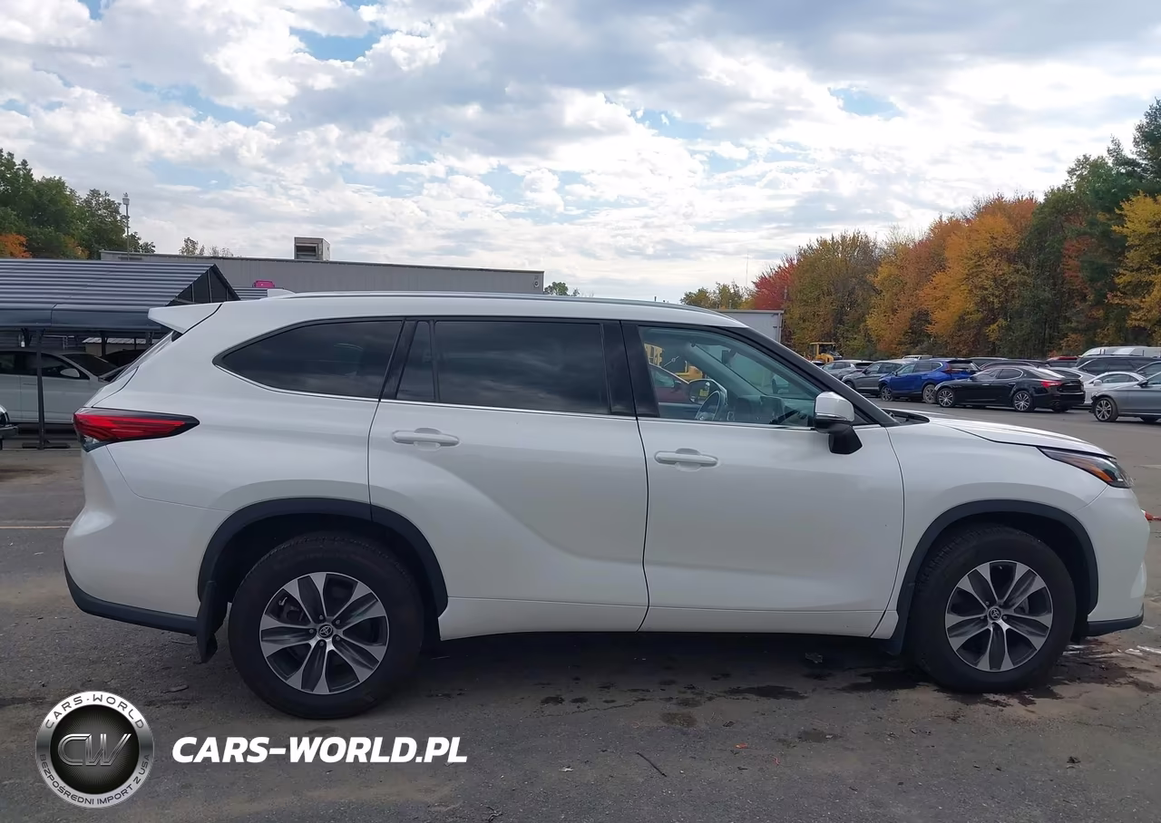 2021 Toyota Highlander Xle VIN:5TDGZRBH5MS541916 - 13