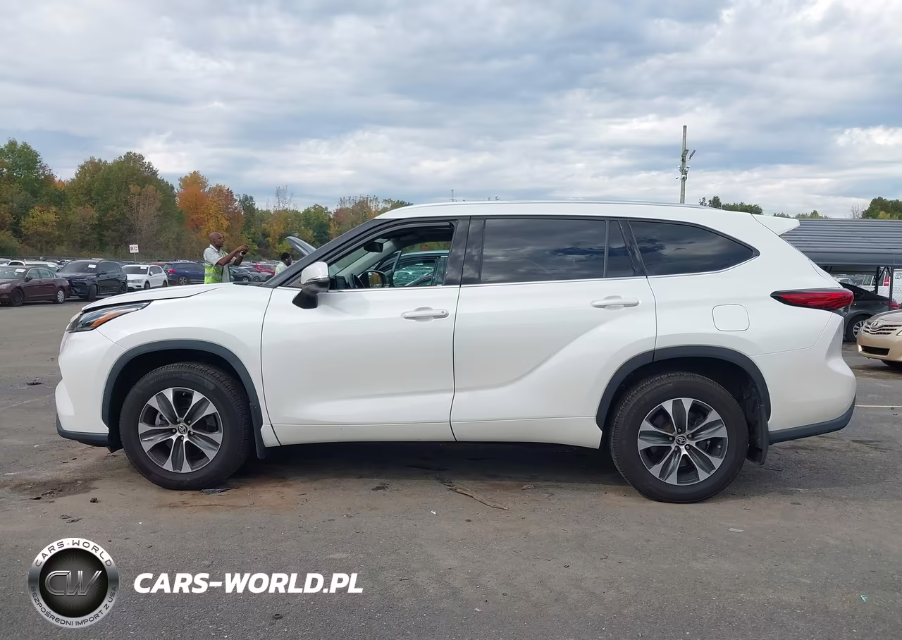 2021 Toyota Highlander Xle VIN:5TDGZRBH5MS541916 - 14