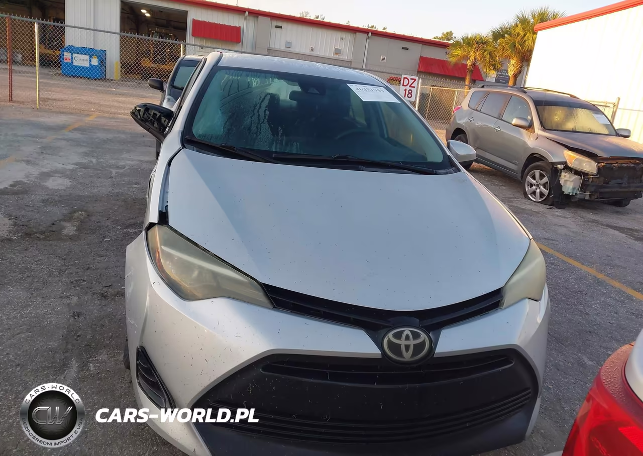 2017 Toyota Corolla Le VIN:5YFBURHE9HP727611 - 12