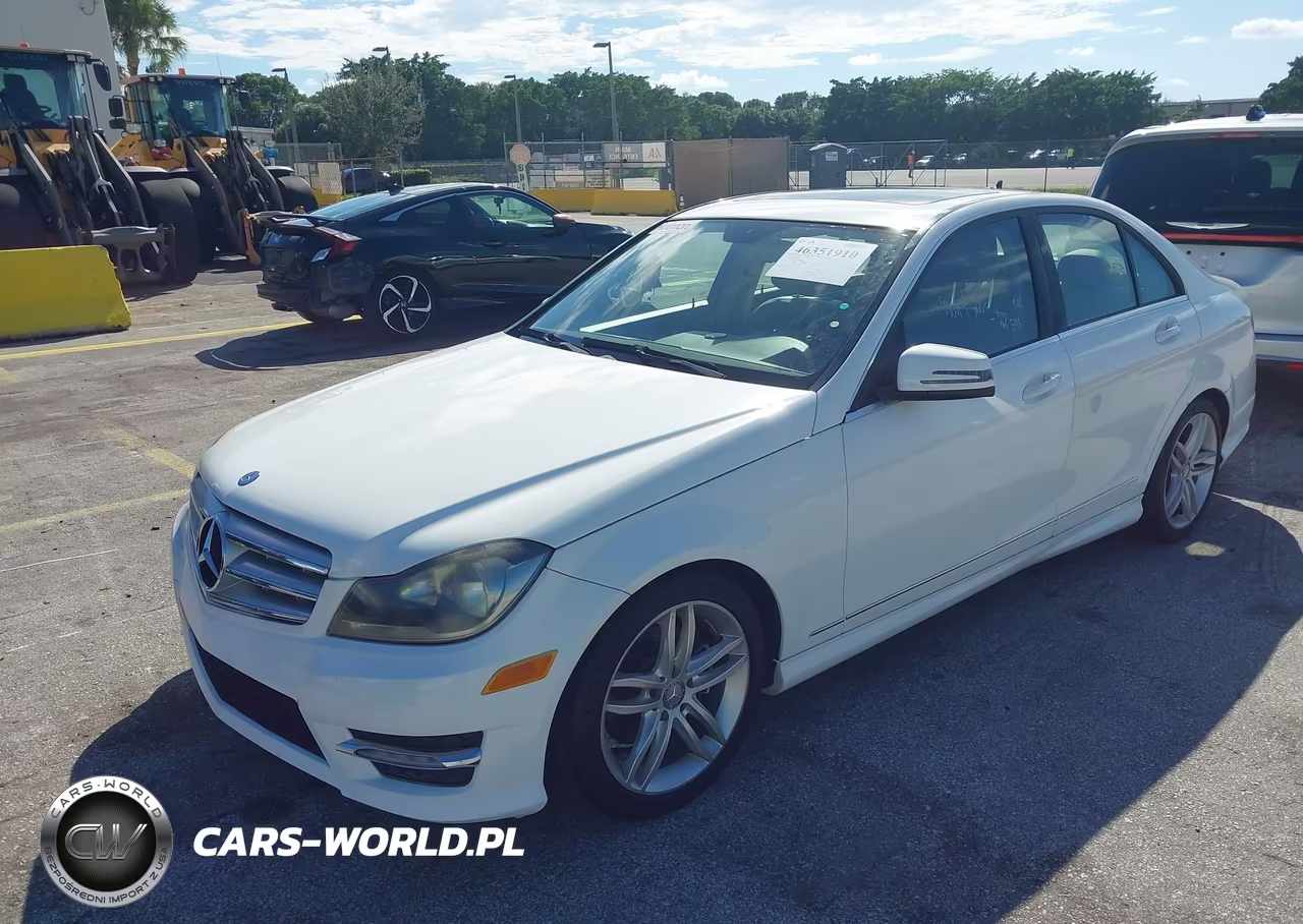 2013 Mercedes-Benz C 250 Sport VIN:WDDGF4HB1DR266970 - 2