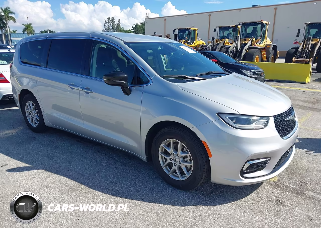 2024 Chrysler Pacifica Touring L
