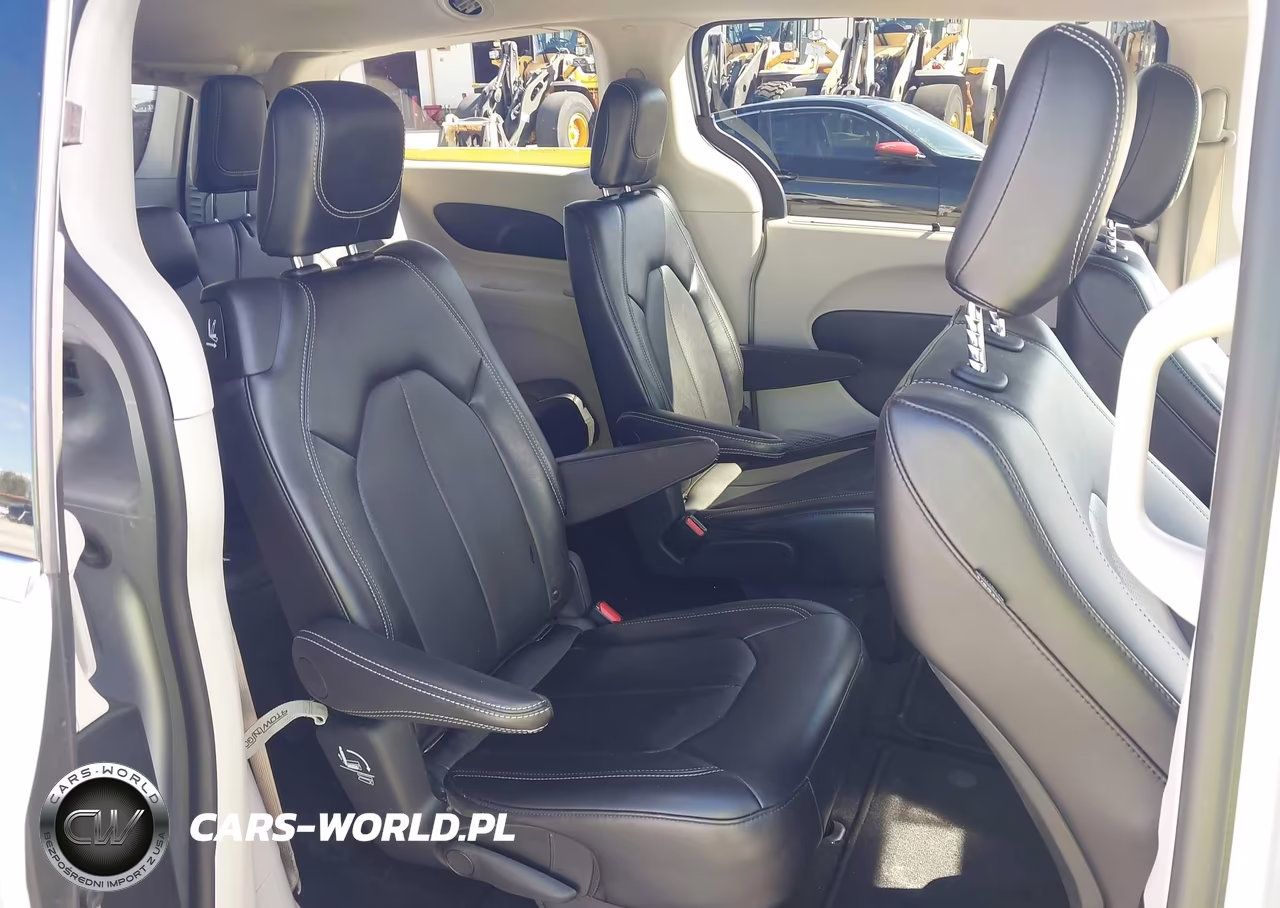 2024 Chrysler Pacifica Touring L VIN:2C4RC1BG3RR162870 - 8