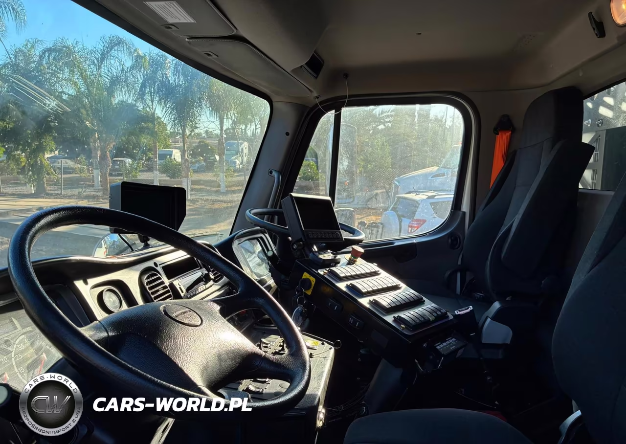 2024 Freightliner M2 106 VIN:1FVACXFE1RHVC9916 - 5