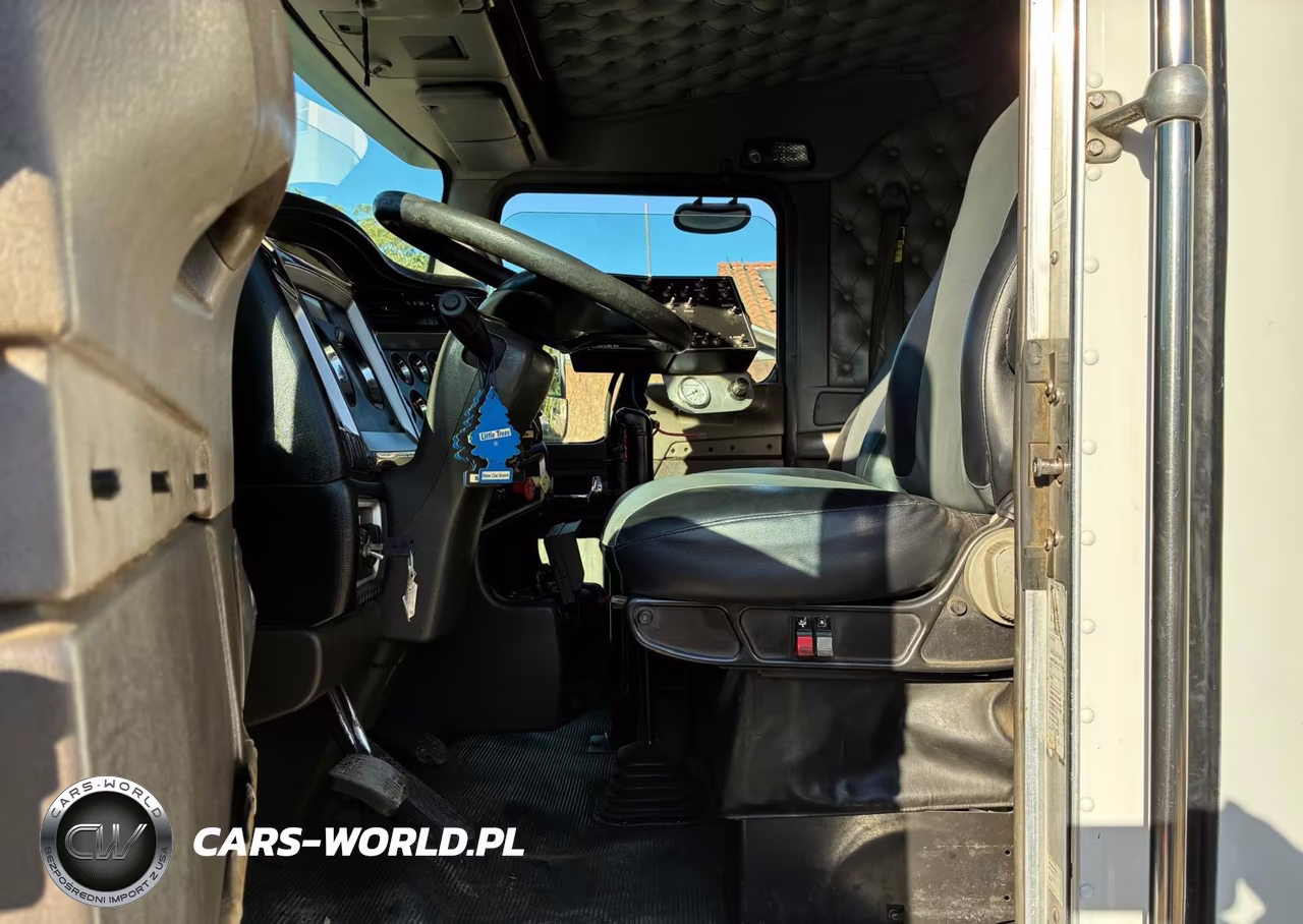 2011 Kenworth Construction T660 VIN:1XKAD09X0BJ279637 - 13