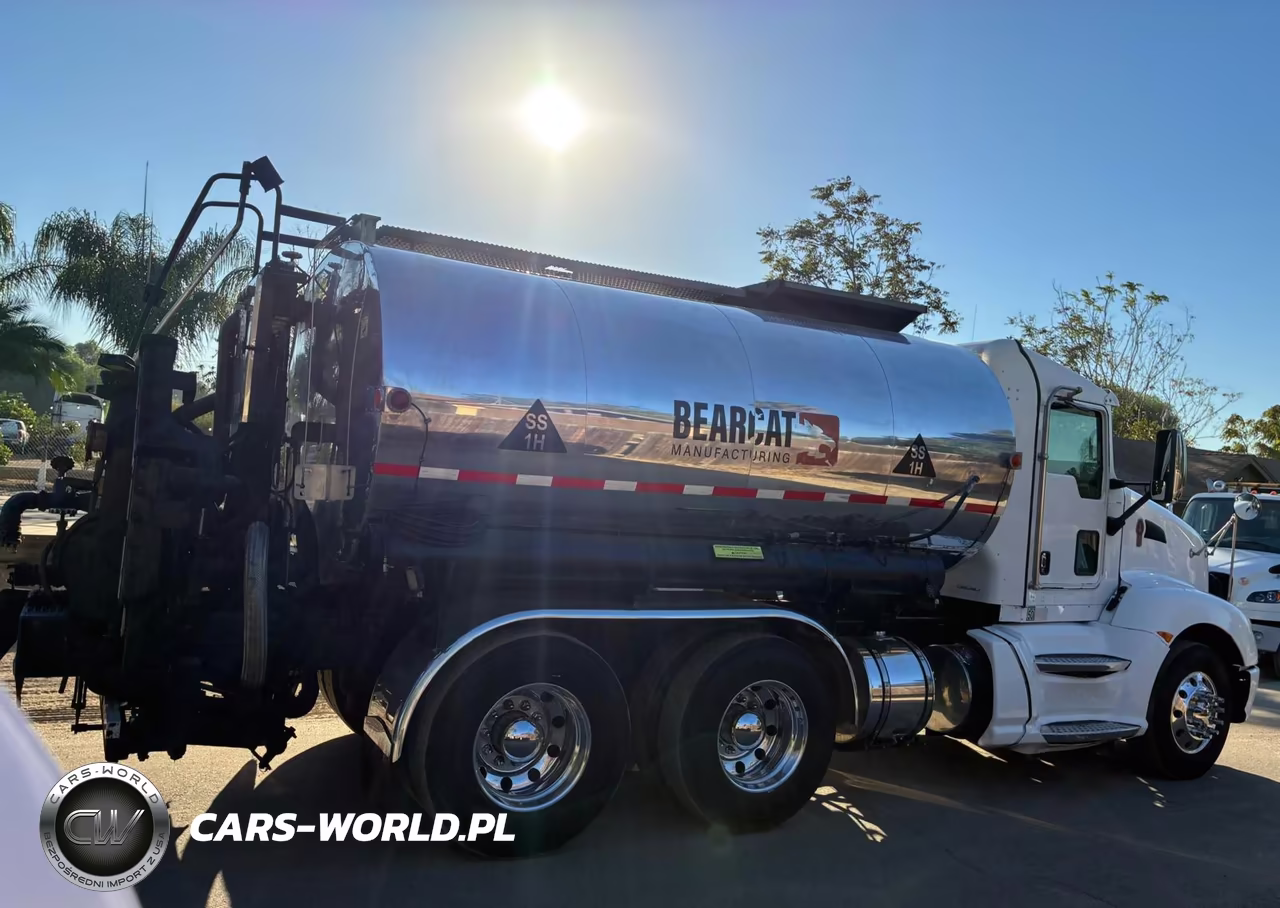 2011 Kenworth Construction T660 VIN:1XKAD09X0BJ279637 - 3