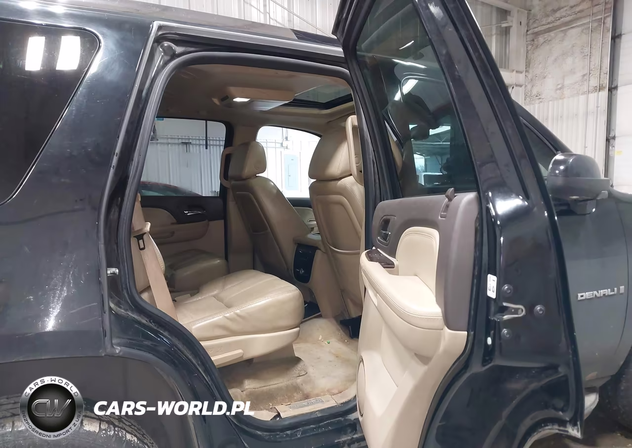 2007 GMC Yukon Denali VIN:1GKFK63827J382033 - 8