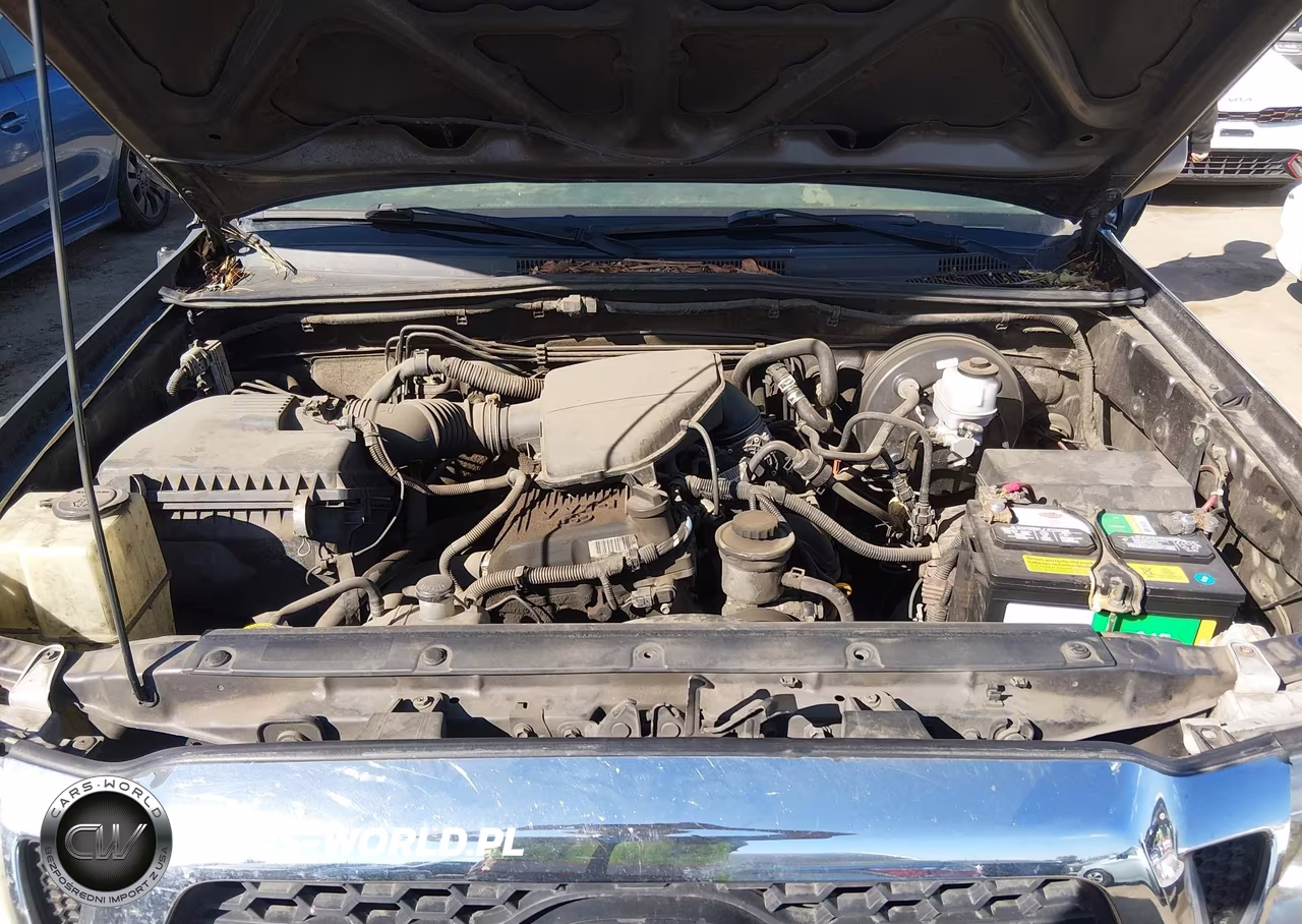 2011 Toyota Tacoma VIN:5TFTX4CN2BX005797 - 10