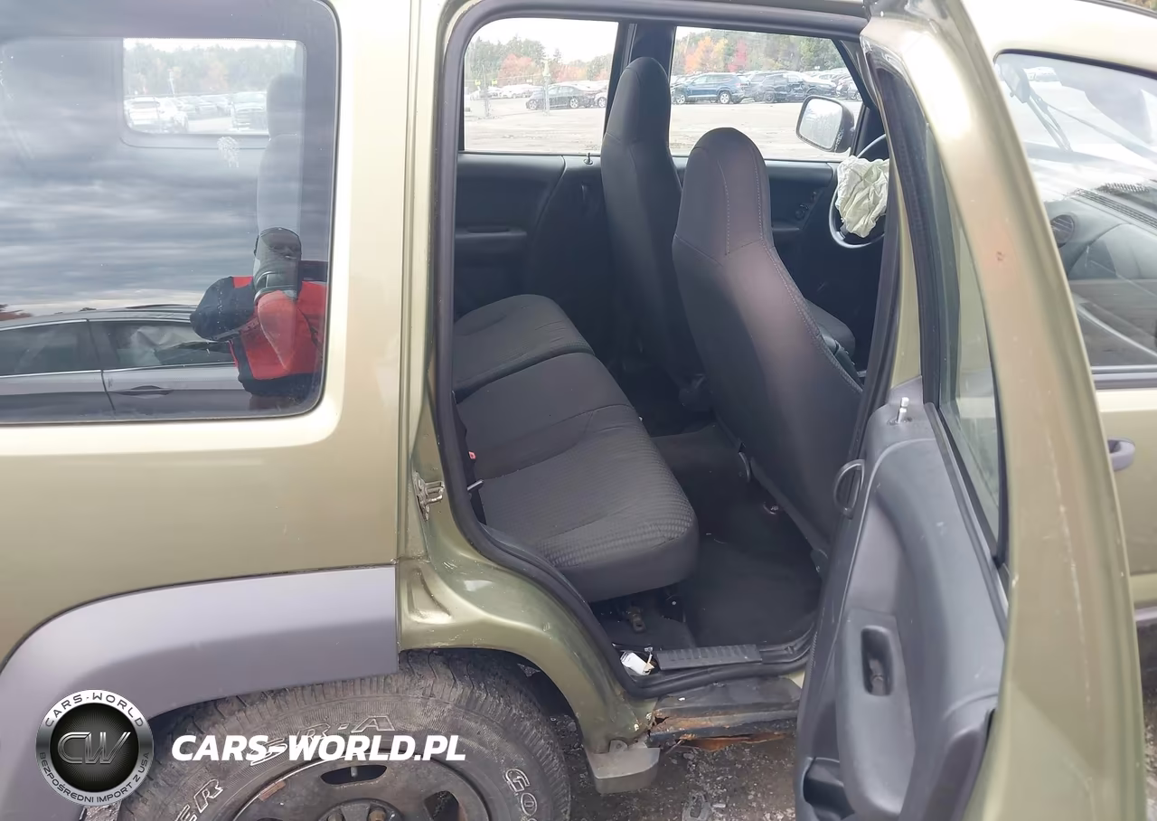 2004 Jeep Liberty Sport VIN:1J4GL48K94W234797 - 8