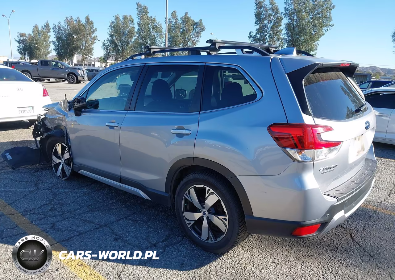 2021 Subaru Forester Touring VIN:JF2SKAXC8MH465689 - 3