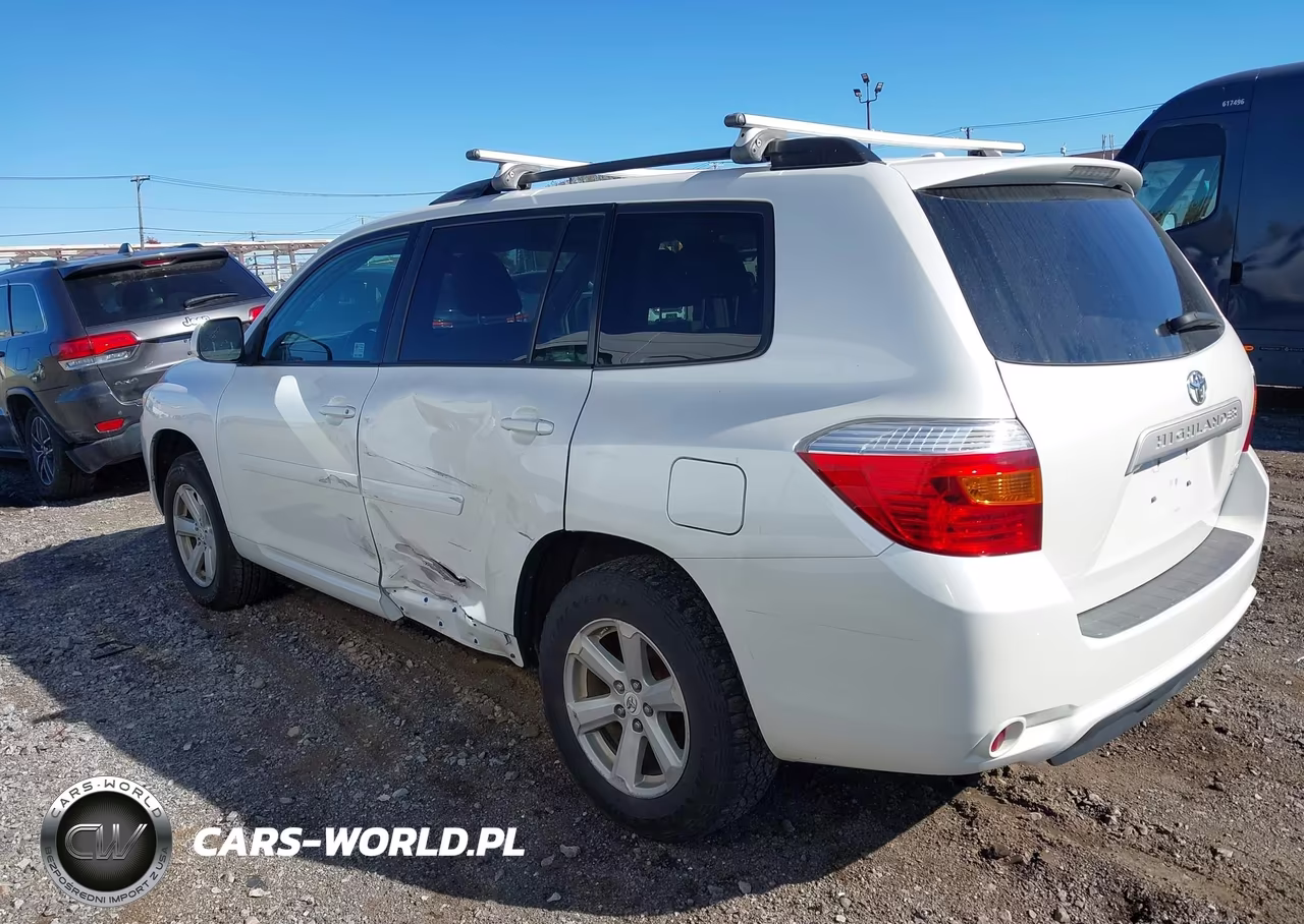 2010 Toyota Highlander Base V6 VIN:5TDBK3EH1AS024180 - 3