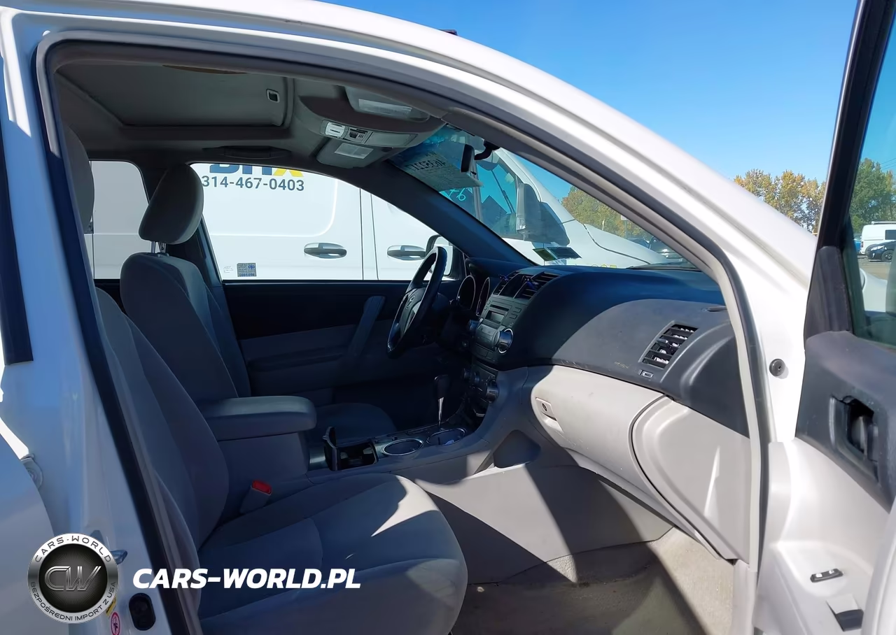 2010 Toyota Highlander Base V6 VIN:5TDBK3EH1AS024180 - 5