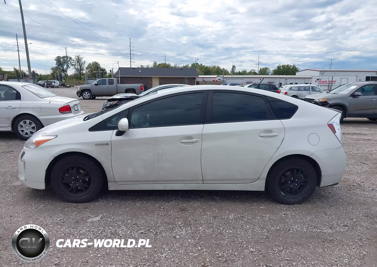 2012 Toyota Prius Two VIN:JTDKN3DUXC5496019 - 14