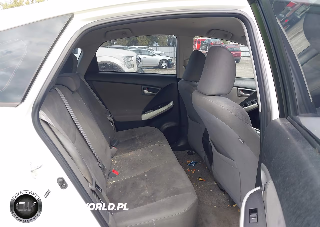 2012 Toyota Prius Two VIN:JTDKN3DUXC5496019 - 8