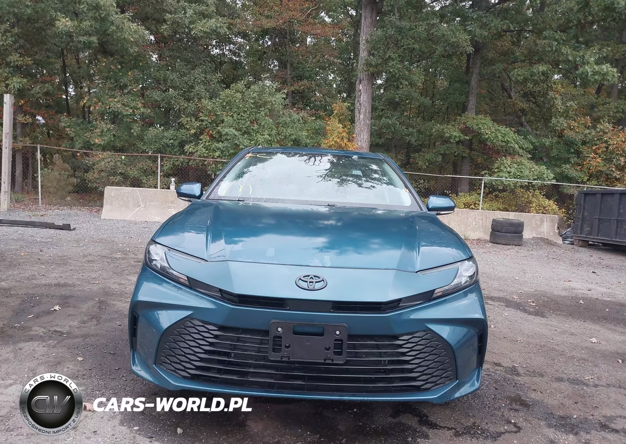2026 Toyota Camry Le VIN:4T1DAACK8TU273570 - 12
