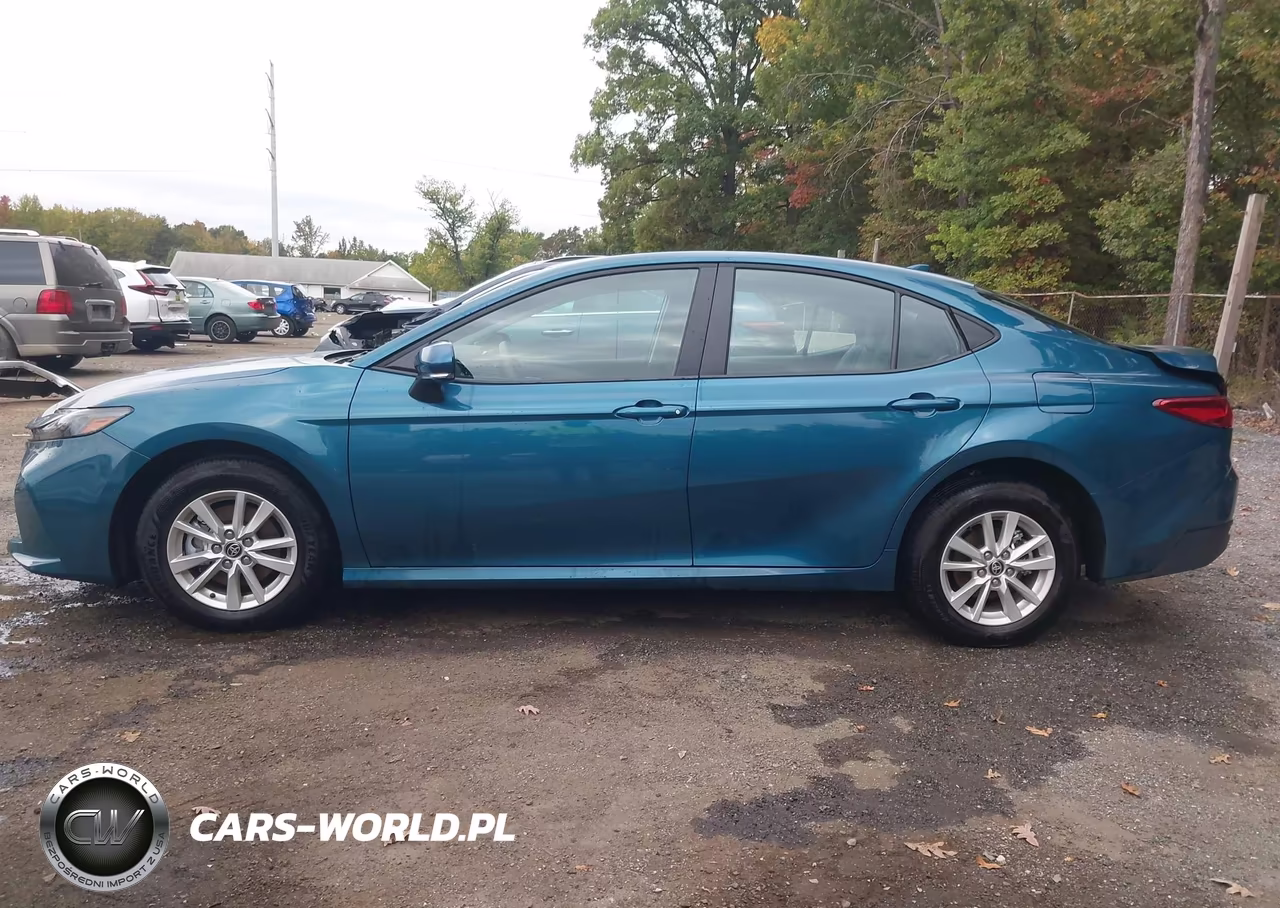 2026 Toyota Camry Le VIN:4T1DAACK8TU273570 - 14