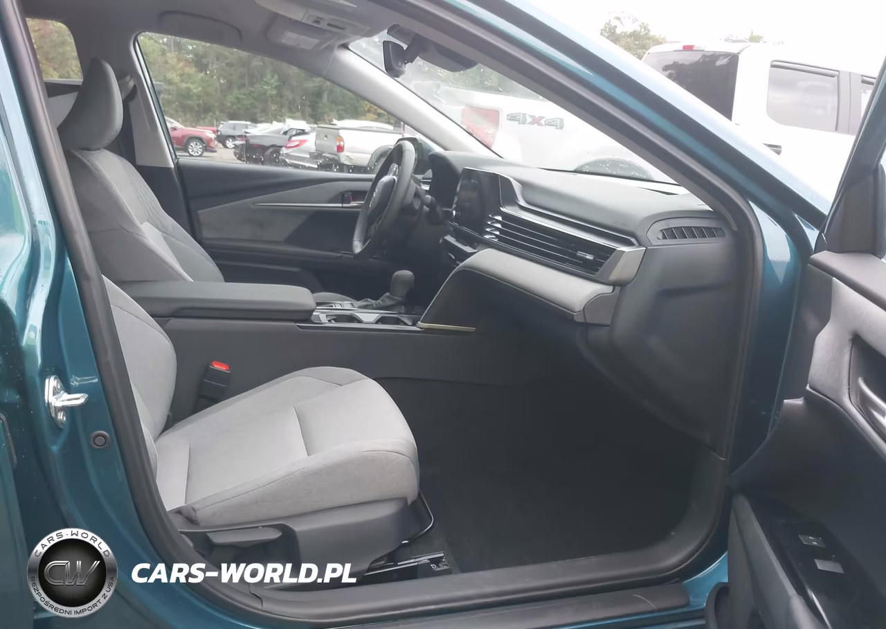 2026 Toyota Camry Le VIN:4T1DAACK8TU273570 - 5