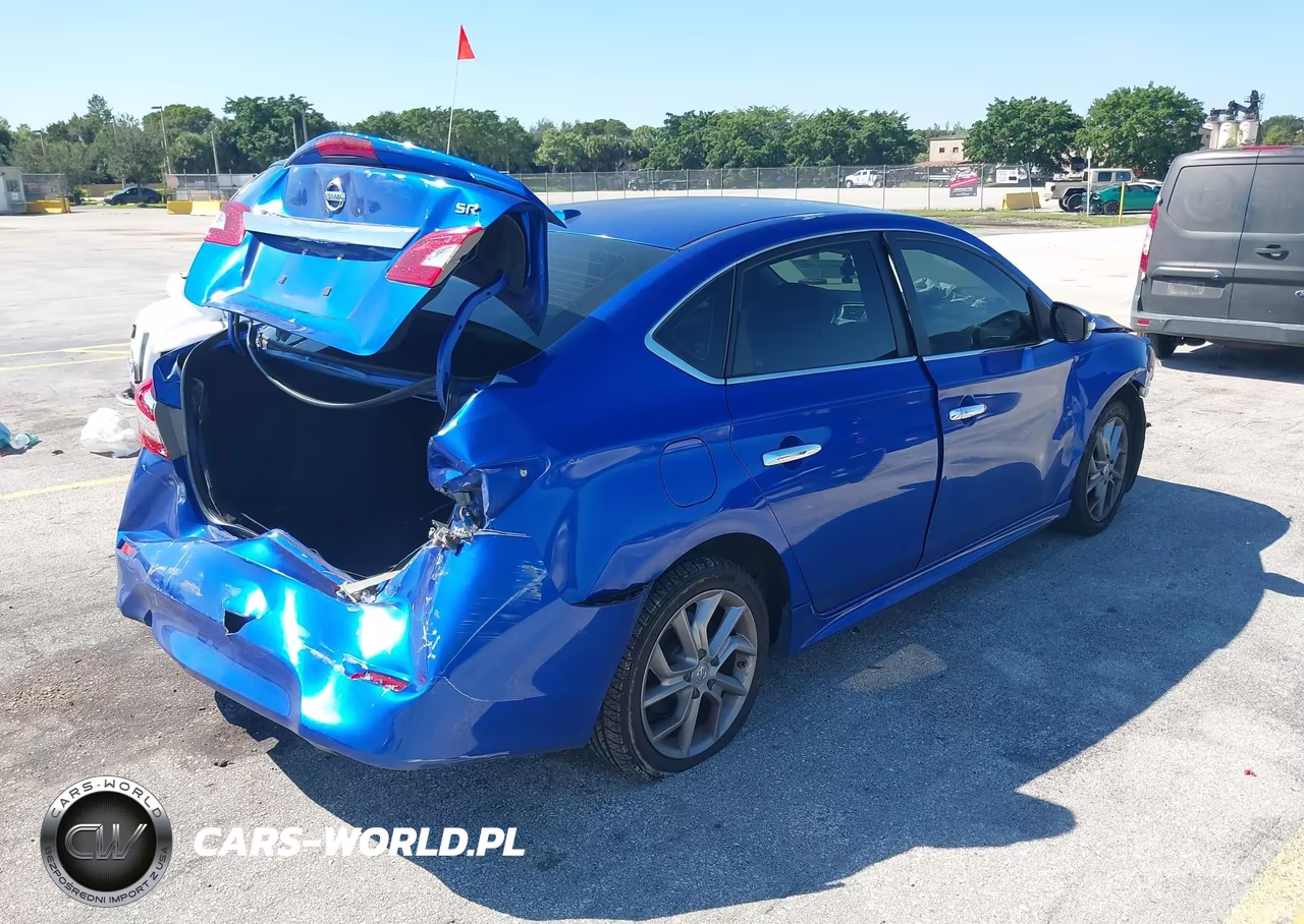 2015 Nissan Sentra Sr VIN:3N1AB7AP8FY294719 - 4