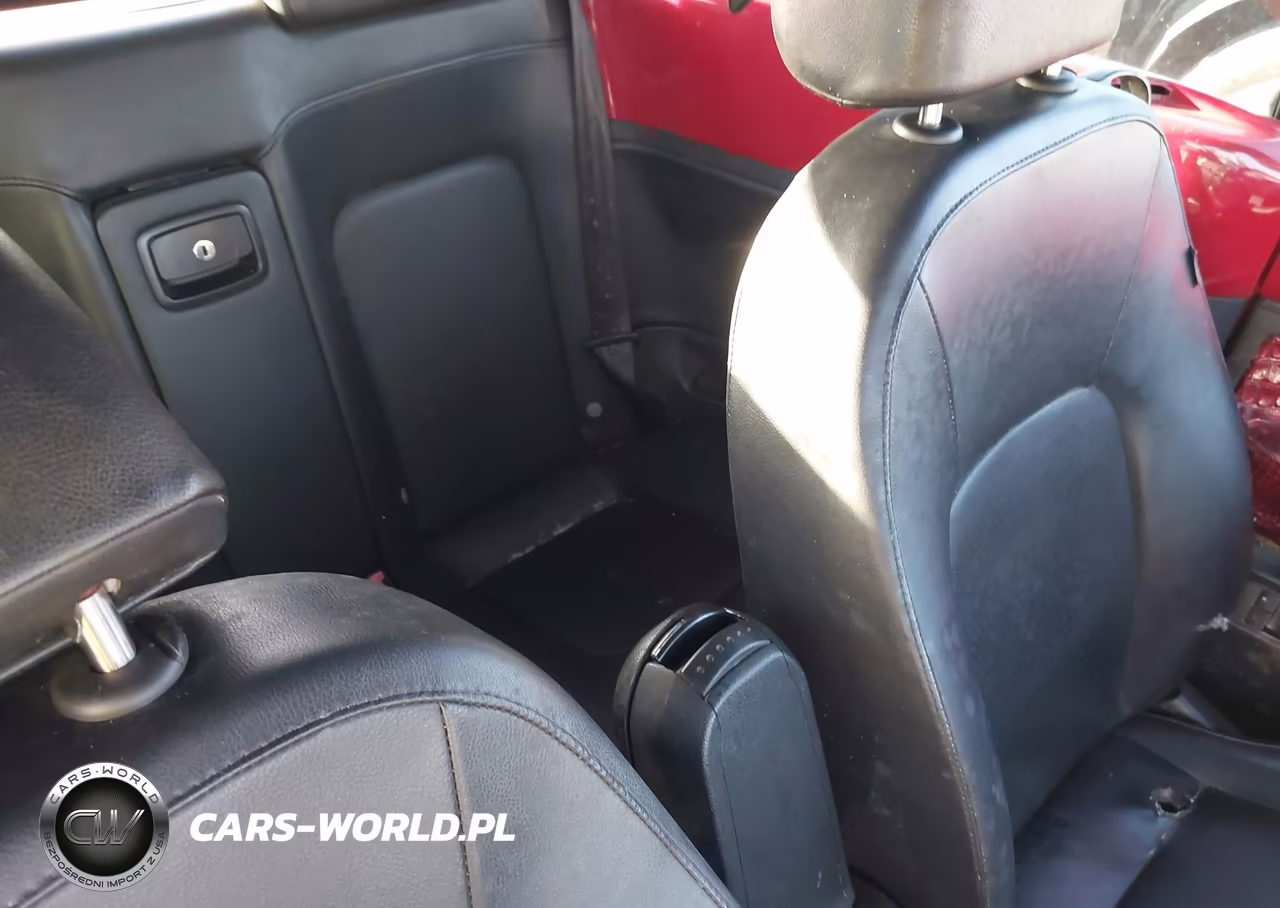 2007 Volkswagen New Beetle 2.5 VIN:3VWRG31Y07M420273 - 8
