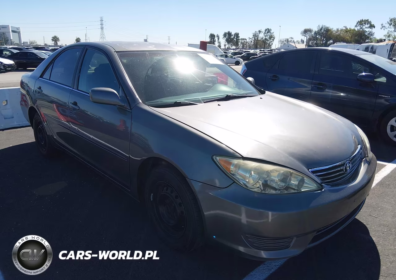2005 Toyota Camry Le