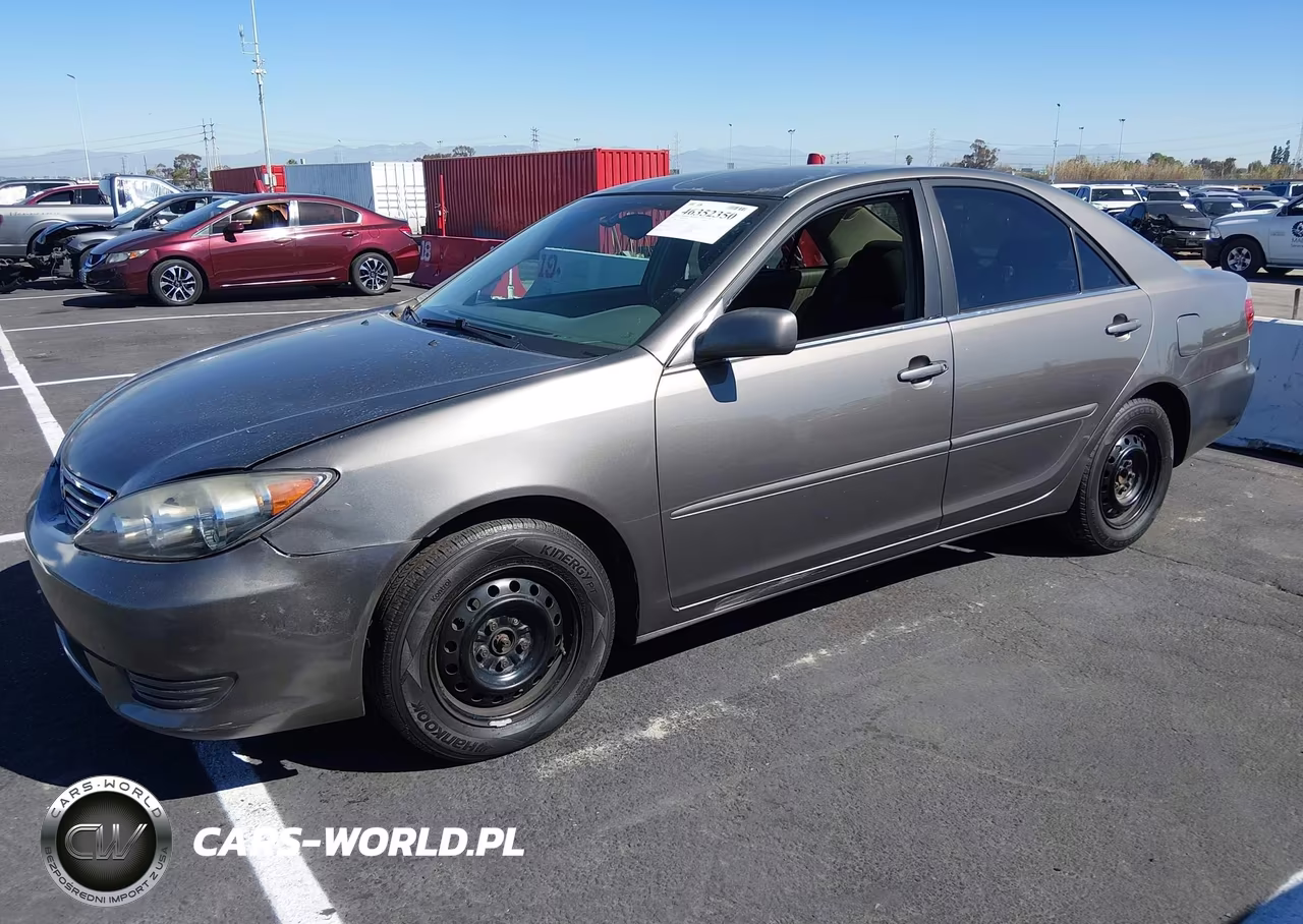 2005 Toyota Camry Le VIN:4T1BE32K65U549465 - 2