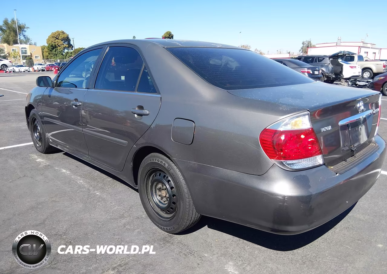 2005 Toyota Camry Le VIN:4T1BE32K65U549465 - 3