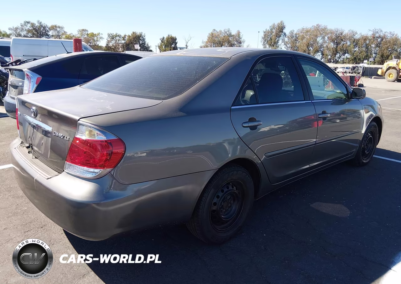 2005 Toyota Camry Le VIN:4T1BE32K65U549465 - 4