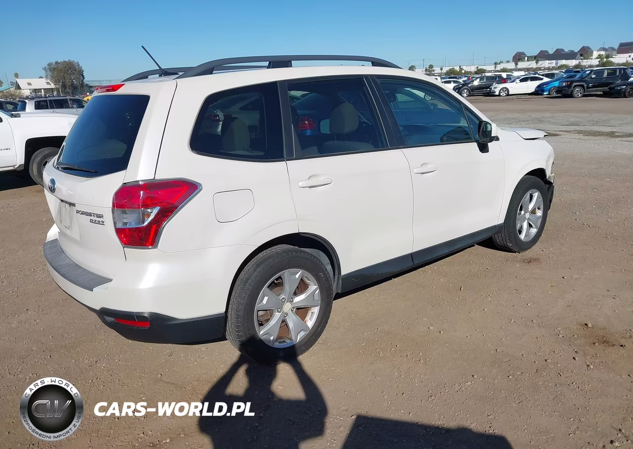 2015 Subaru Forester 2.5I Premium VIN:JF2SJAGC0FH411406 - 4