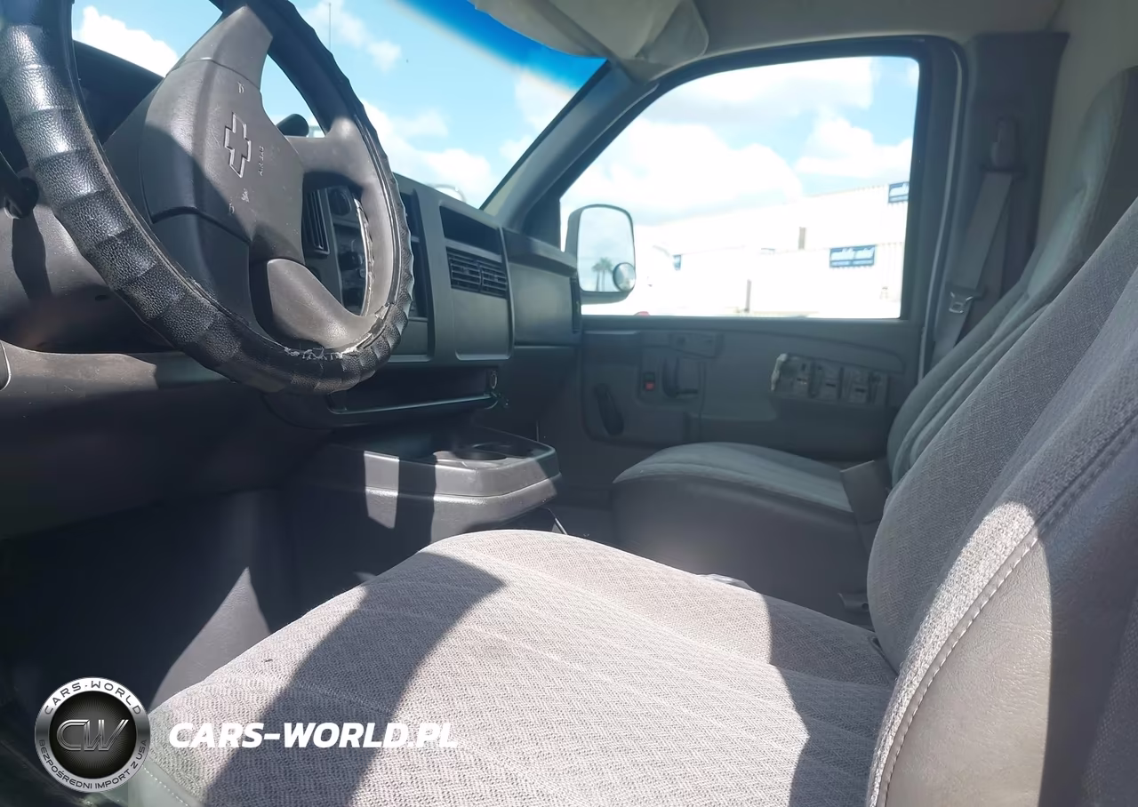 2003 Chevrolet Express VIN:1GCHG39U331101876 - 5